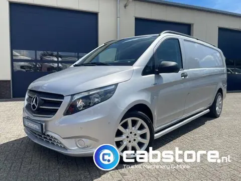 Mercedes-Benz VITO 116 CDI Euro 6 (y) - L2/H1 - Zilver metallic - Km 156.103 - Bouwjaar 2017 - Side 