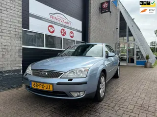 Ford Mondeo 1.8-16V Futura