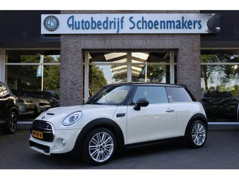 MINI 3-Deurs 2.0 Cooper S Chili LEER SFEERVERLICHTING RUIT+STOELVERWARMING UNION-JACK STUURFLIPPERS 