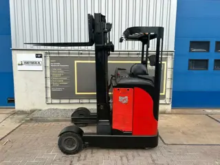 VS-22926 buiten reachtruck Linde R16G