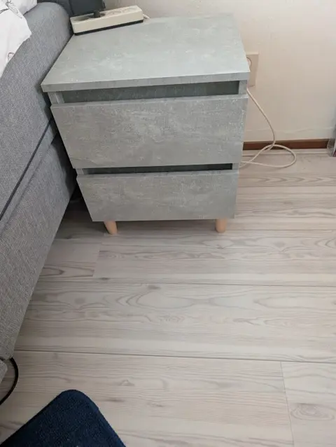 Boxspring incl. 2 Nachtkastjes met mechanisme.