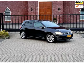 Volkswagen Golf 1.6 TDI Highline BlueMotion / 1e eigenaar / Nap / Nieuwe Apk / Pdc / Navi