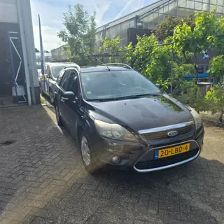 FORD FOCUS 1.6 tdci titanium schade rijbaar links voor 