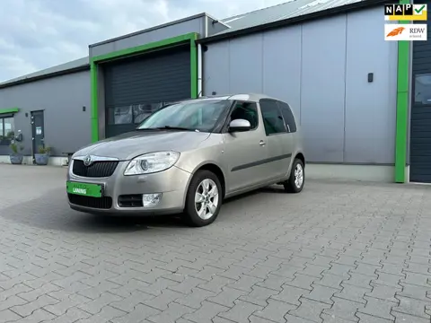 Skoda Roomster 1.6-16V Elegance| Airco | Ruim | Automaat | Hoge instap | Nieuwe APK | GOED LEZEN !