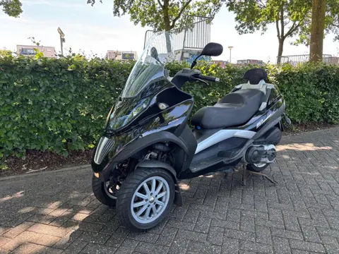 Piaggio 400 LT MP3 (bj 2009, automaat)