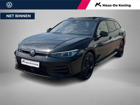 Volkswagen Passat Variant 1.5eHybrid 200kW/272PK R-Line Black Style DSG · Panoramadak · Navigatie · 