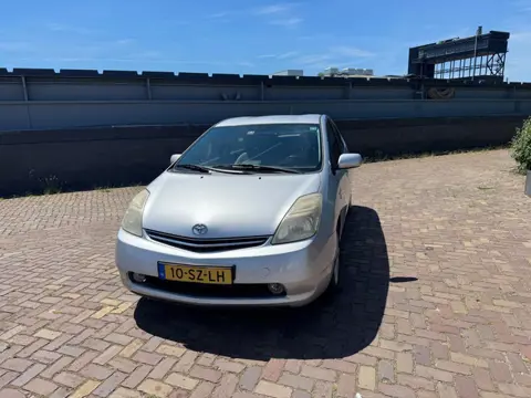 Toyota Prius 1.5 VVT-i Tech Edition