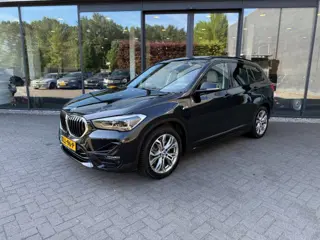 BMW X1 xDrive25e Sportline,Pano,Sportleer,HUD,Memory,Carplay,Camera,Stuur/stoelverw,Lane Ass.,Adapt Cruise,