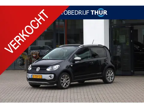 Volkswagen Up! 1.0 cross up! BlueMotion 75PK / 55kW, 1e eigenaar nieuw door ons geleverd en onderhou