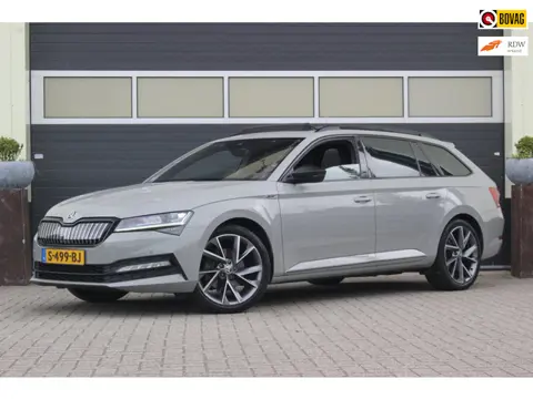 Skoda Superb Combi 1.4 TSI iV Sportline | Trekhaak | Panoramadak |