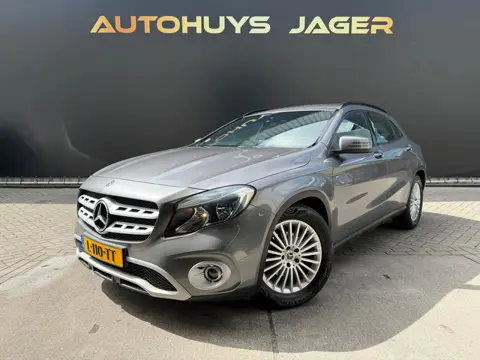 Mercedes-Benz GLA-klasse 180 Premium Automaat Trekhaak Camera