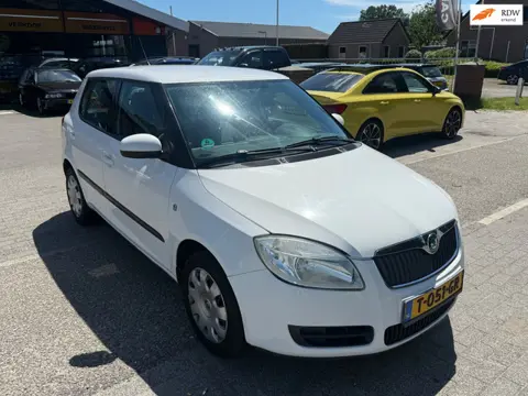 Skoda Fabia 1.4-16V Comfort APK 6-2-2027/AIRCO/CRUISE/RIJDT PERFECT