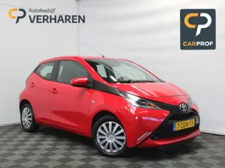 Toyota Aygo 1.0 VVT-i x-play AIRCO | CV | ELRM | CAMERA | LED | ISOFIX