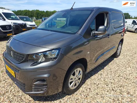 Peugeot Partner 1.5 BlueHDI Premium , Leuke bus , euro 6 , Apk Juni 2027 , camera navi cruise.