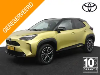 Toyota Yaris Cross 1.5 Hybrid Executive | leder-Stof bekleding | Trekhaak | Parkeersensoren | Naviga