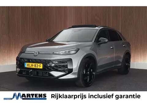 Volkswagen T-Roc 1.5 eTSI 150pk DSG R-Line Black Style Panoramadak Trekhaak Camera Stoelverwarming N