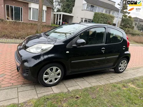 Peugeot 107 1.0-12V XS, Airco, APK 26-05-2026.