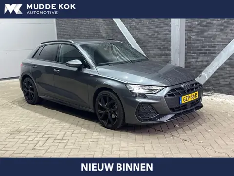 Audi A3 Sportback 35 TFSI S edition | ACC | Parkeerassistent | 18 Inch | Getint Glas | PDC V+A