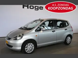Honda Jazz 1.4 LS Automaat Airco Trekhaak Navigatie Rijklaarprijs! Inruil Mogelijk!