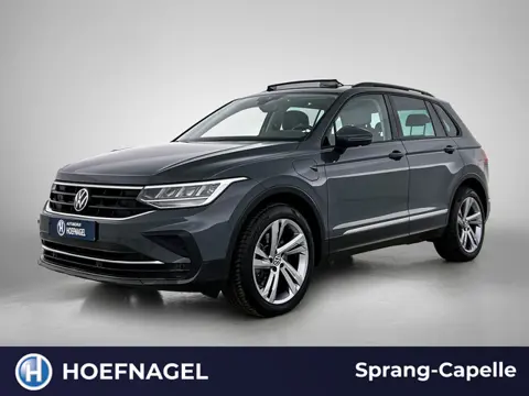 Volkswagen Tiguan 1.4 TSI eHybrid Business+ | Trekhaak | Panodak | Camera | Virtual Cockpit | Memory