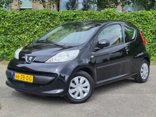 Peugeot 107 1.0-12V XS | | Lederen bekleding | Airco | Elektrische Ramen