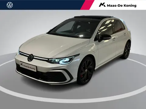Volkswagen Golf 1.4eHybrid 180kW/245PK GTE Black Style · Panoramadak · Trekhaak · Apple/Android Car 