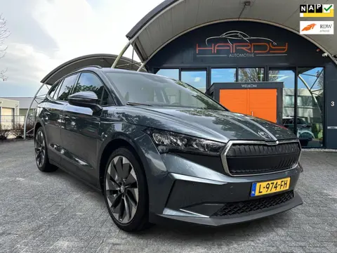 Skoda Enyaq iV 60 Panoramadak Stoelverw Trekhaak NL Auto 1e EIG Rijklaarprijs