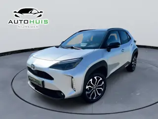 Toyota Yaris cross 1.5 Hybrid Trend Bi-Tone Adventure Achteruitrijcamera Navigatiesysteem