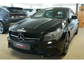 Mercedes-Benz CLA-Klasse Shooting Brake 200 Ambition PDC, Bluetooth, 18 inch LMV, Night pakket