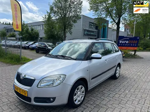 Skoda Fabia Combi 1.4-16V Ambiente - NIEUWE JAAR APK !