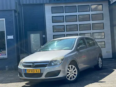 Opel Astra 1.6 Essentia | Airco | Navi | Cruise | 5-DRS