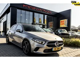 Mercedes-Benz A-klasse 180 AMG velgen, Pano, Carplay, NL Auto, Camera, Topstaat!