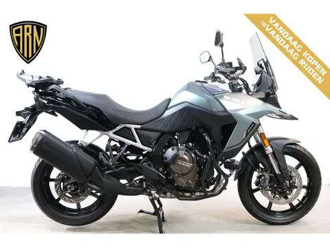 Suzuki V-Strom 800 DL (bj 2024)