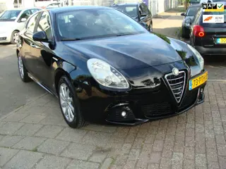 Alfa Romeo Giulietta 1.4 T Distinctive airco elek pak nap apk