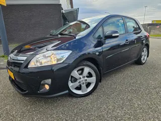 Toyota Auris 1.8 Full Hybrid Executive GARANTIE