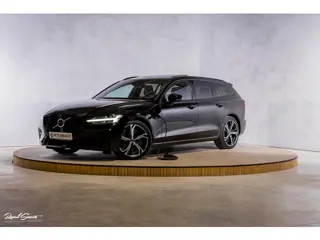 Volvo V60 2.0 T8 Plug-in hybrid AWD Ultimate Dark Long Range | Panorama dak | Harman Kardon | Adapti