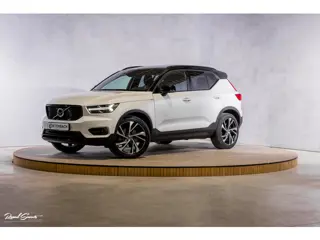 Volvo XC40 2.0 T5 AWD R-Design Intro Edition | 2.100 kg Trekvermogen | Zwenkbare trekhaak | Panorama