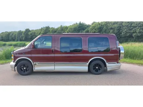 Chevrolet USA Chevy Van Express G1500 5.7 Camper met LPG G3 en met een special hef dak !!