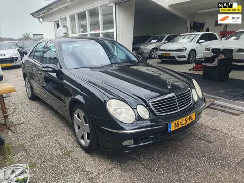 Mercedes-Benz E-klasse 240 Avantgarde Automaat Inruil Mogelijk