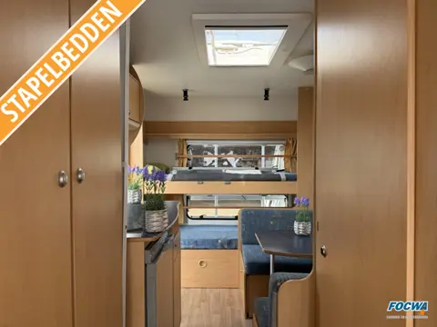 Delta Summerliner 4400 TKM Stapelbed Dwarsbed Zit
