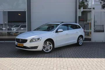 VOLVO V60 2.4 D6 AWD AUT Plug-In Hybrid SUMMUM/1e eig/dealeronderh./orig.nl