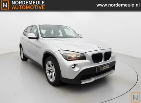 BMW X1 XDRIVE20I BUSINESS. CRUISE, NAVI, TREKHAAK.