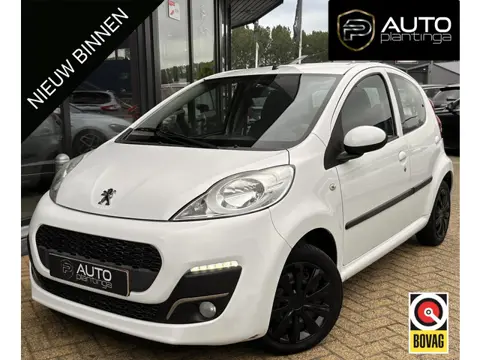 Peugeot 107 1.0 Active | NL AUTO | 2e Eigenaar | Trekhaak | Airco | Led Dagrij | Premium Pack | 2 Sl