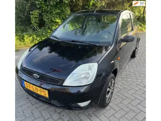 Ford Fiesta 1.4-16V Ghia