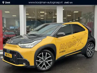 Toyota Aygo X Hybrid 115 GR Sport | Super zuinig | Stoelverwarming | PDC V+A