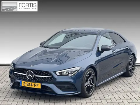 Mercedes-Benz CLA-klasse 180 AMG Line AMG-LINE | SFEER VERLICHTING | WIDE-SCREEN