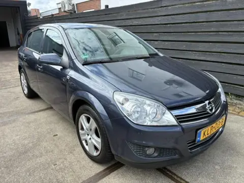 Opel Astra 1.6 Cosmo AIRCO/5DEURS/ALLE BOEKJES/NIEUWE APK!