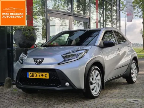 Toyota Aygo X 1.0 VVT-i MT first | Climate Control | Navigatie via Apple Carplay | Stoelverwarming |