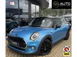 MINI 5-Deurs 1.5 Cooper Chili 136PK | PANO | NL AUTO | Luxe Stoelen | Parkeersensoren | Airco | Navi