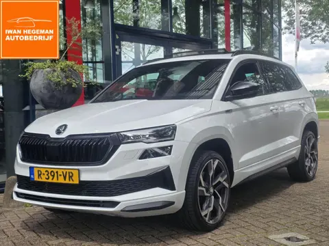 Skoda Karoq 1.5 TSI ACT Sportline Business AUTOMAAT | Panoramadak | Digitaal dashboard | Matrix-LED 